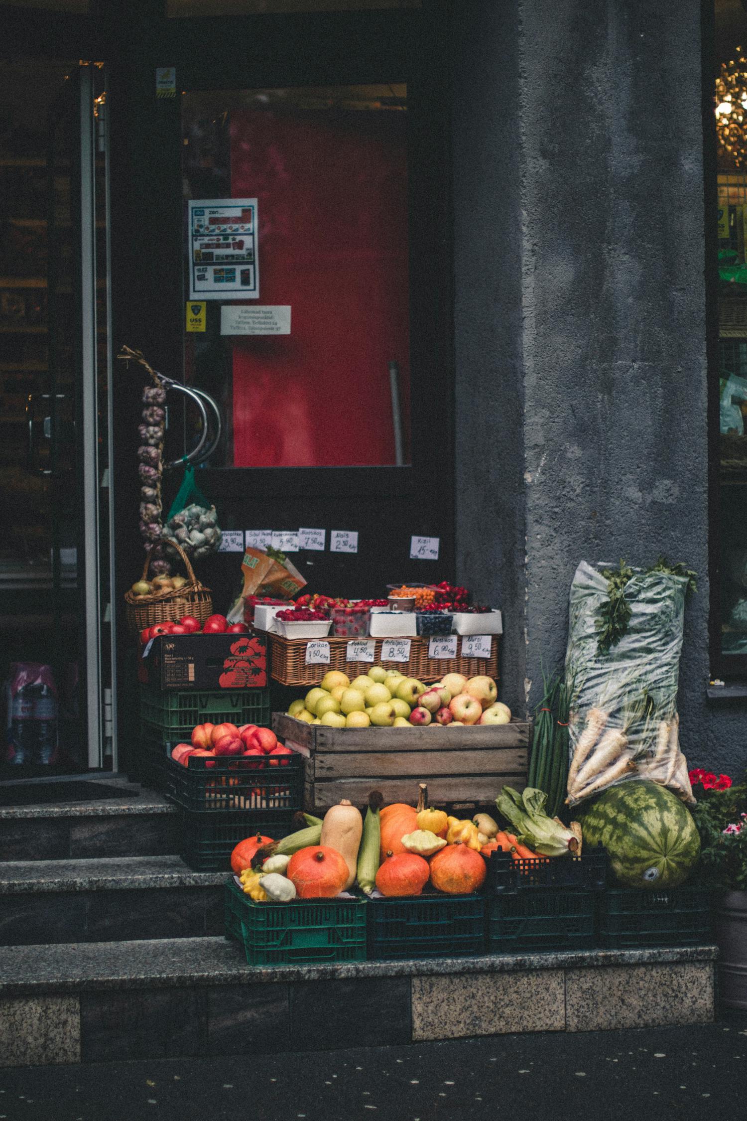 苹果批发店，水果市场的绿色黄金，批发商的盈利之道，苹果批发店，，苹果批发店，水果市场的绿色黄金，盈利之道揭秘